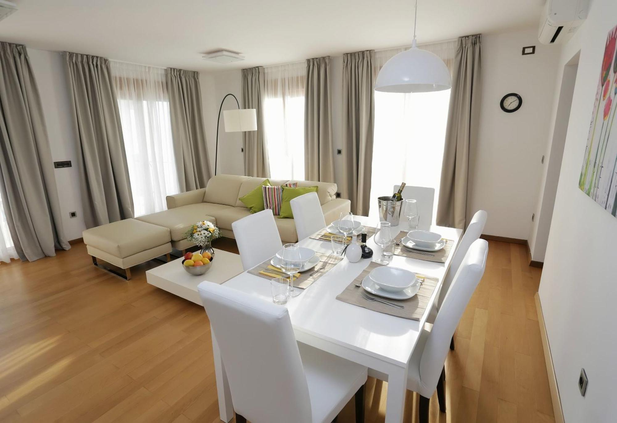 Apartments Poville Residence Povile Oda fotoğraf