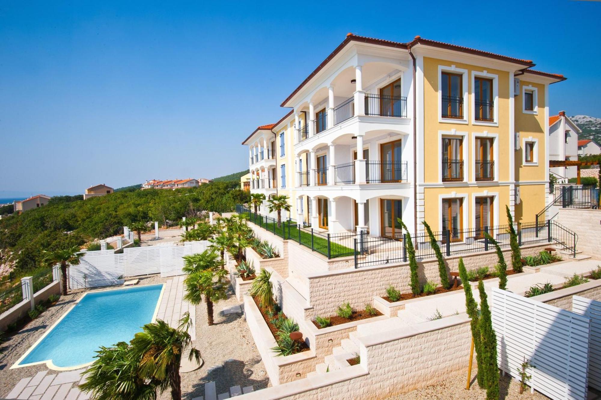 Apartments Poville Residence Povile Oda fotoğraf