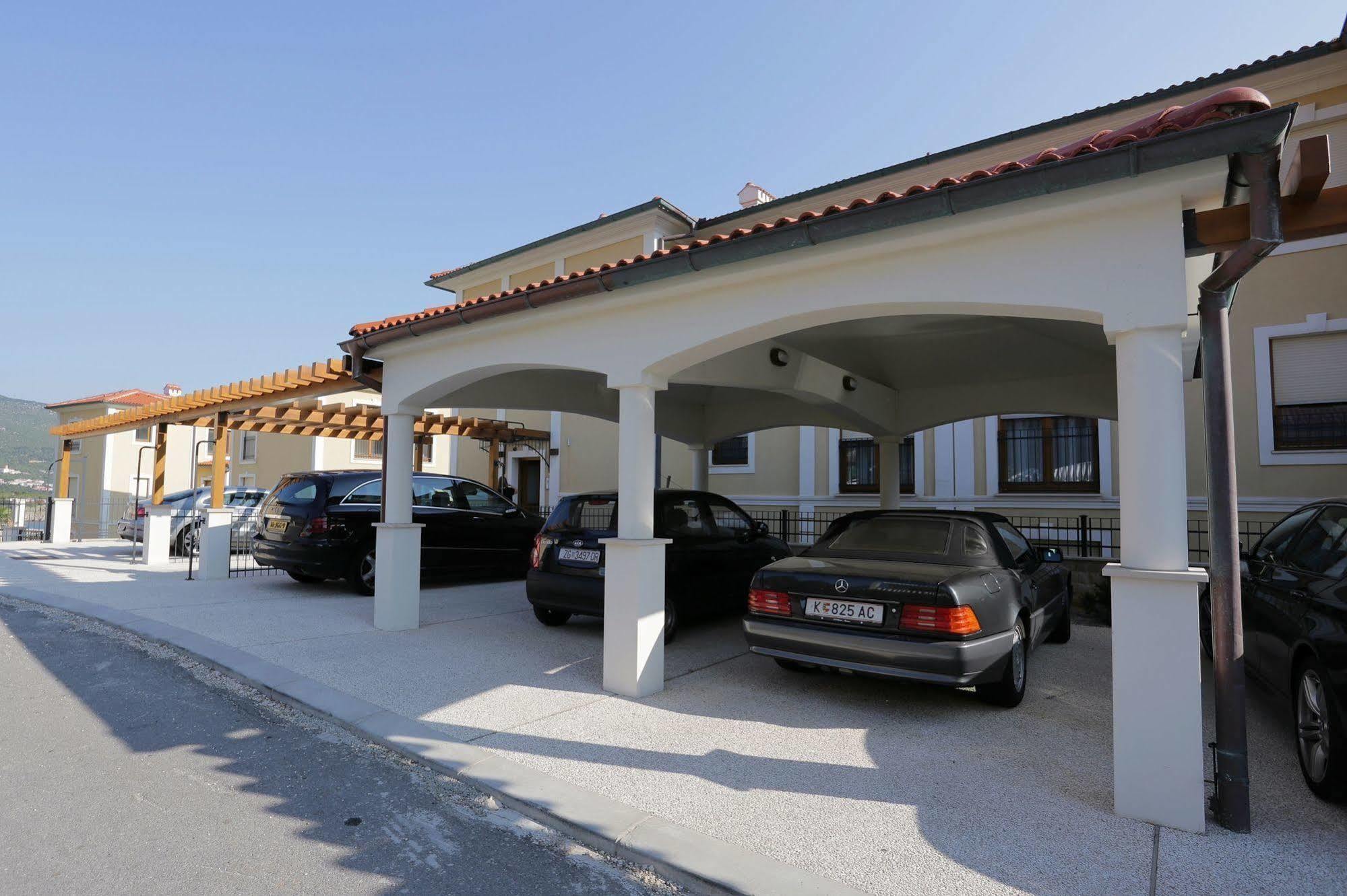 Apartments Poville Residence Povile Dış mekan fotoğraf